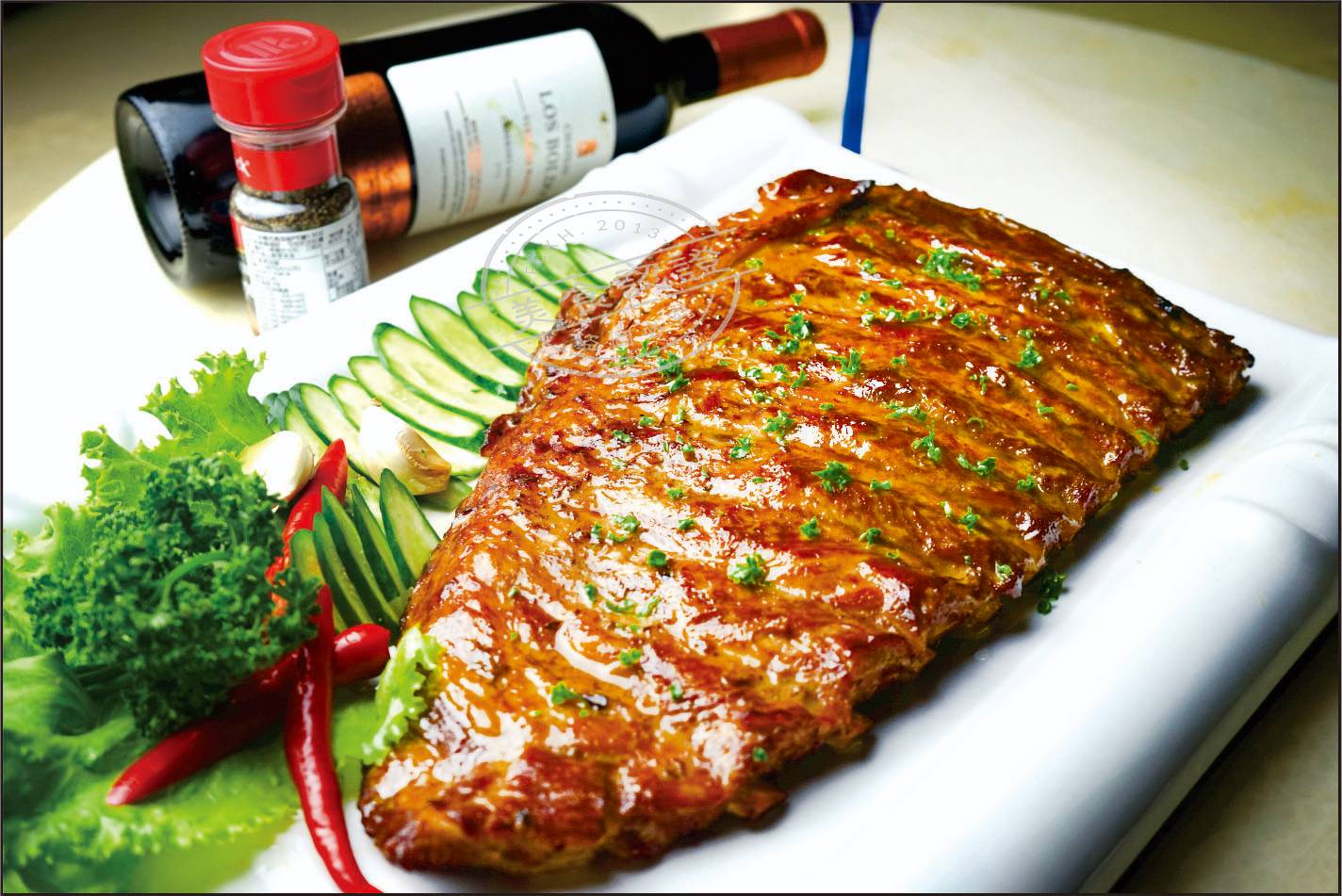 窯烤黃金豬肋排（純肉燒烤無醬汁）